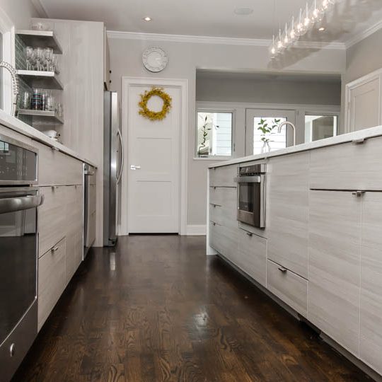 Modern/Contemporary Kitchens Gallery