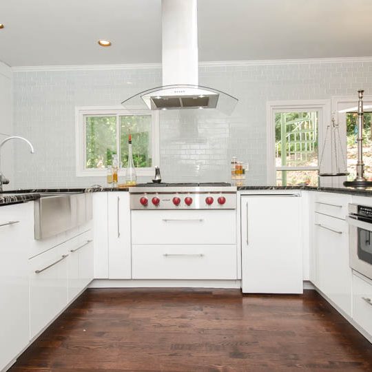 Modern/Contemporary Kitchens Gallery