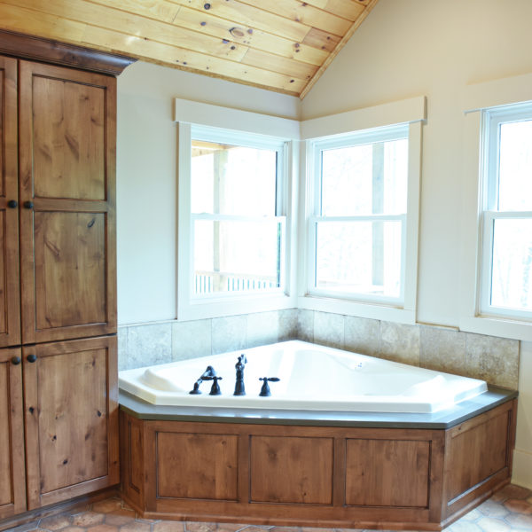 Traditional Bathrooms Gallery