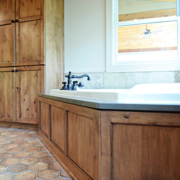 Traditional Bathrooms Gallery