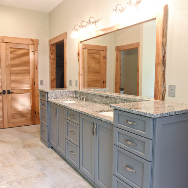 Traditional Bathrooms Gallery